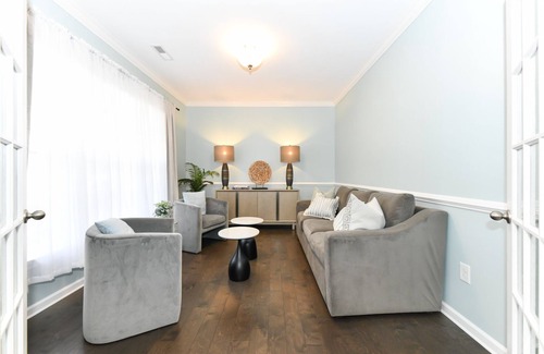 Greensboro Casa | Enju Ndala: Serene Oasis