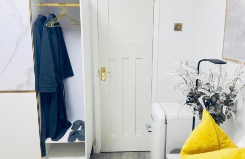 Purfleet Casa | Ensuite Luxury Bedroom In Purfleet