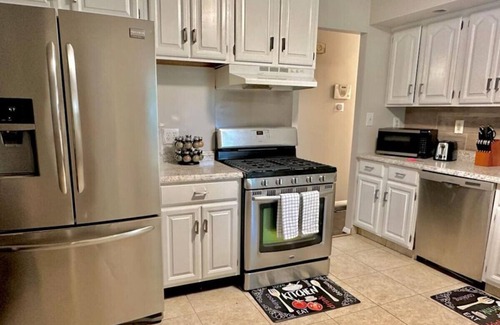 Orange Prairie Casa | Entire 3 Bedroom Home, Quiet & Safe Neighborhood