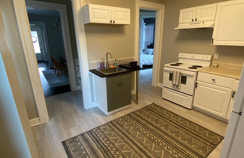 Covington Casa | Entire Apartment walking distance to Cincy River front and COV Wedding Venues