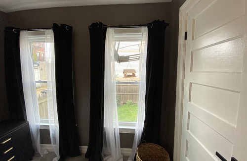 Covington Casa | Entire Apartment walking distance to Cincy River front and COV Wedding Venues