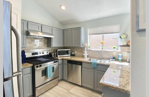 Barker Casa | Entire beautiful cozy home in the heart of Katy