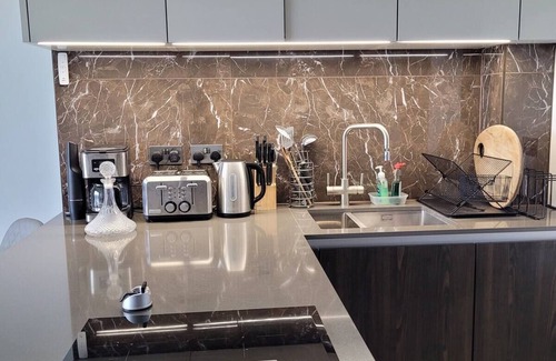 Kilburn Apartamento | Entire Central 3 bedroom Apt/en-suite with a View.