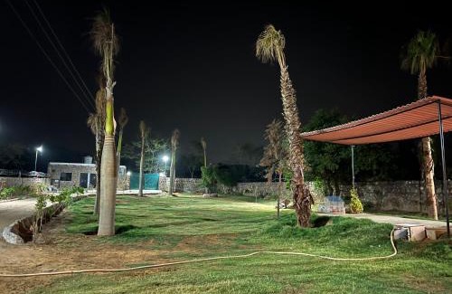 Gurugram Casa | entire farm with pool and huge hall best for parties