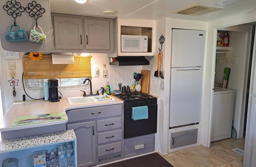 Fortuna Foothills Casa | Entire Foothills Quiet Guest Home - Dog Friendly, Utilities Included, BBQ Grill