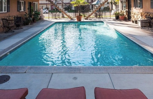 Clovis Apartamento | Todo el bungalow de Fresno / Clovis de 2 dormitorios