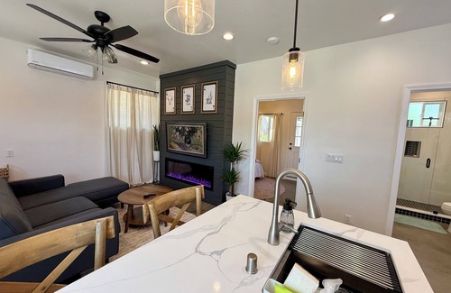 Mount Helix Cabaña | Entire guesthouse in Spring Valley, California