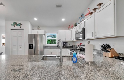 Homosassa Casa | Entire home 3-bedroom house with AC in Homosassa FL Private Boat SLIP available