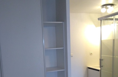 Lodeve Apartamento | Casa entera para 2. 30m2 en residencia con terraza privada de 8m2