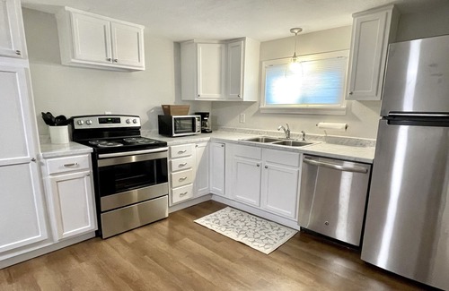 Kennett Casa | Entire Home/ Newly Renovated/ Convenient Location!