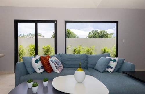 Tumba Vieja Casa | La búsqueda de la casa de playa perfecta en Playa Dorada ha terminado