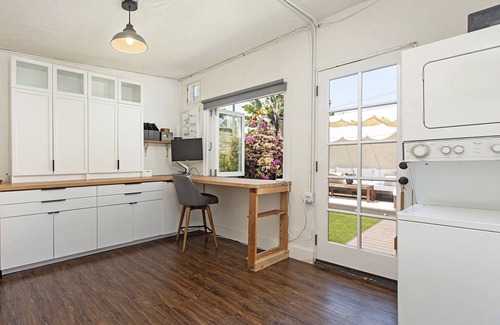 University Heights Casa | Entire House * Modern Bungalow * Excellent Location