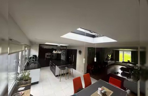 Diegem Casa | Entire house with excellent accessibility, close to airport and train station