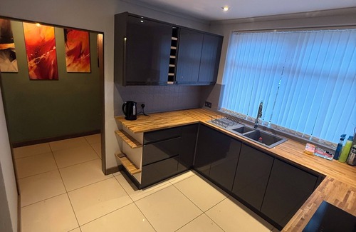 Birmingham Casa | Entire luxury home free parking free WiFi 2 bedrooms in Birmingham
