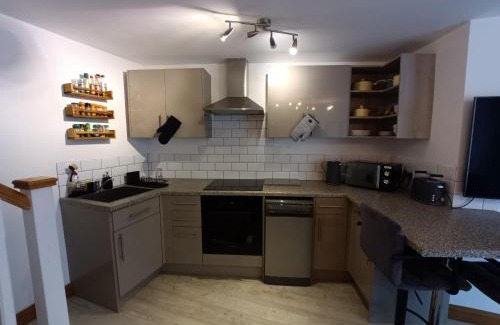 Alverstoke Apartamento | Entire modern cottage close to beach - Pet friendly