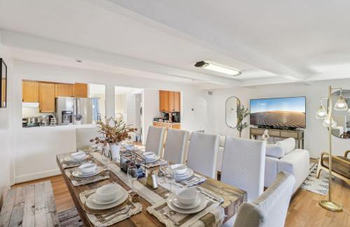 La Presa Casa | Entire Private 4-Bedroom Home w Gated Yard, Parking, King Bed, Available Now