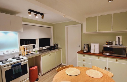 Johnsonville Casa | Entire private bushy spot in Johnsonville, Wellington