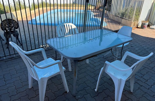 Somerville Casa | Entire Residential 6/2 bedroom, 2 storey house with swimming pool