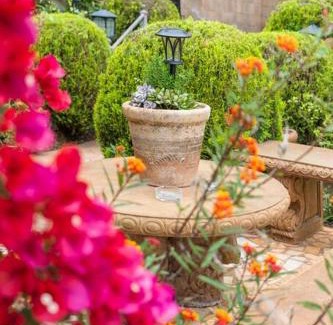 North of Montana Casa | Entire Second Flr - Santa Monica Luxury Roman Villa