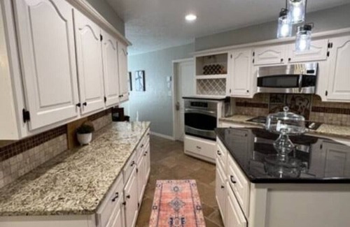 Norman Casa | Entire Spacious, Cozy home with backyard retreat