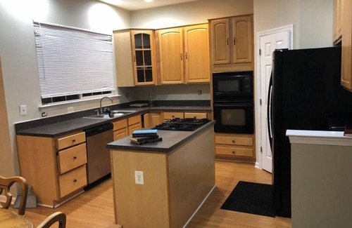 Maryland City Casa | Entire Town House Close to DC