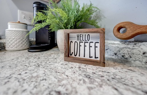 Midtown Apartamento | ENTIRE UNIT: Charming 1BR Midtown Oasis - Walk to Dining, Parks, and More