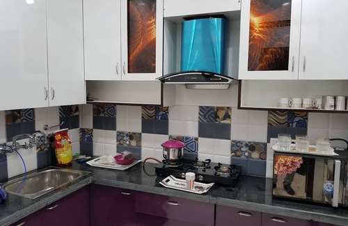 Delhi Apartamento | Apartamento completo de clase mundial cerca de la estación de metro