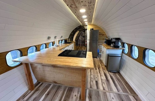 Houston Casa | Epic Alaskan Airplane Home DC-9