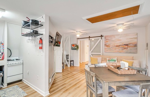 Brunswick Apartamento | Epic Brunswick Apartment with Deck!