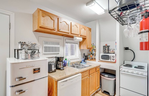 Brunswick Apartamento | Epic Brunswick Apartment with Deck!