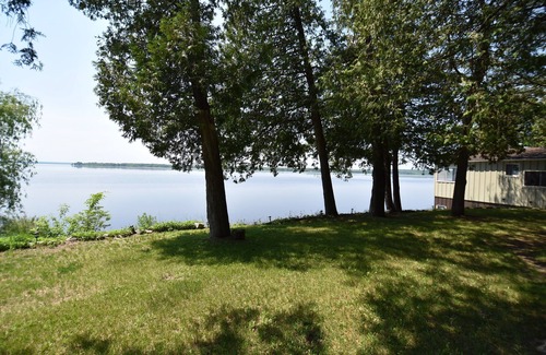 Whitewater Region Cabaña | Epic Sunsets - Waterfront Cottage 4 Bedrooms, 2 Bathrooms