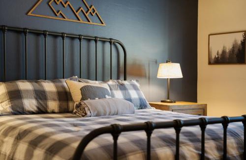 Kernville Casa | Epic View A Luxury House on a Hill River 10 min