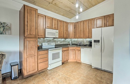 Ladiesburg Casa | Pet-Friendly Retreat on a Horse Breeding Farm!