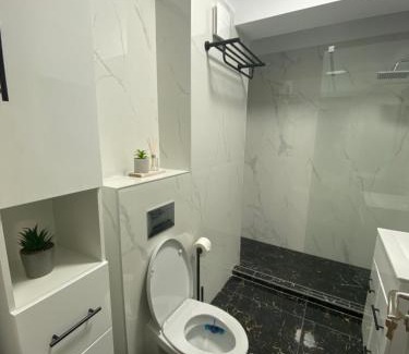 Mamaia-Sat Apartamento | Eric Apartment