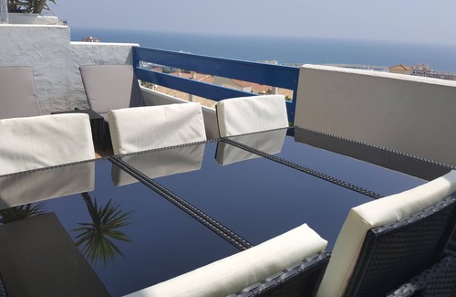 Castillo de Sabinillas Apartamento | MAGNÍFICA VISTA - CUALQUIER CONFORT - AC - WIFI - TV SAT - CERCA DE PLAYA Y MARINA