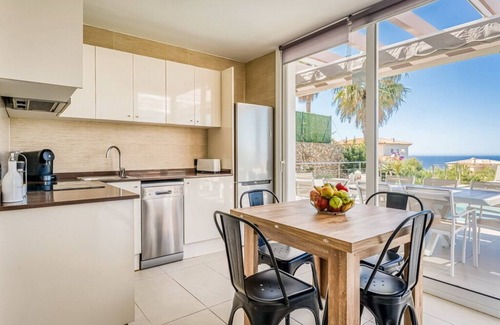 Sant Jaume Mediterrani Villa | Moderna Villa con preciosas vistas a la playa de Son Bou