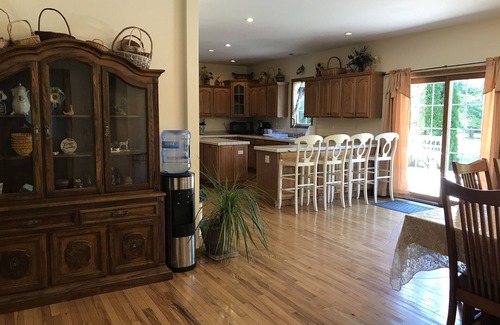Zenda Casa | GRAN propiedad privada. Cerca de Geneva Lake.