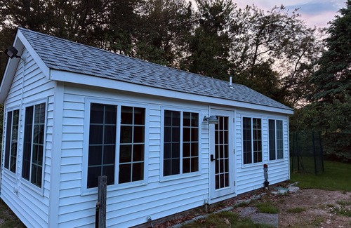 Mystic - New London Casa | Escape to a cozy château in Lambert’s Cove, Stonington, CT.