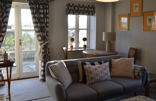 East Dereham Cabaña | Escape to a Luxury Cottage, hidden away on a small Private Estate.
