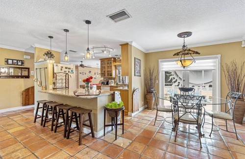 Plantation Casa | Escape to a Tropical Paradise with a Private Pool & Jacuzzi