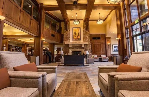 Breckenridge Complejo | Escape to Breckenridge with this cozy, beautiful suite with 5-star amenities