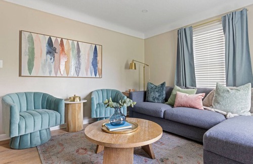 Euclid Casa | Escape to Fun: Hot Tub & Game Arcade Retreat