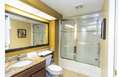 Florida Central Atlantic Coast Complejo | Escape to Our Resort in Orlando,s Entertainment Hub Near Theme Parks & Shopping!