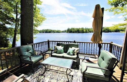 Gray Cabaña | Little Sebago Lake, Lake House, Maine gris