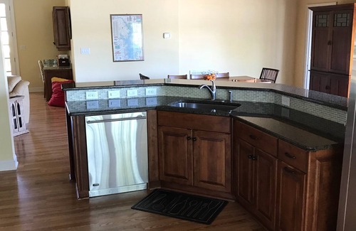 Mount Mourne Casa | Escape al lago! Lujosa casa de aguas profundas en Lake Norman con playa privada y muelle
