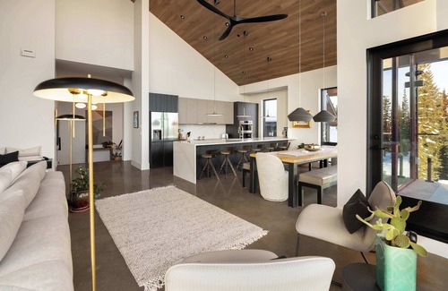 Big White Ski Resort Chalet De Esquí | Escapology | Private Hot Tub & Ski In/Ski Out