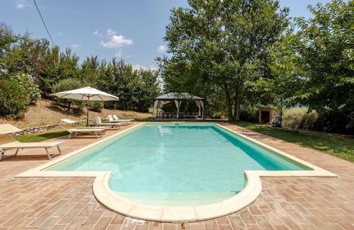 Todi Villa | Esclusivo Casale Etrusco con Piscina e Zona Relax
