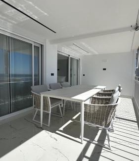 Cala Apartamento | Esmeralda, Benidorm Beachfront Poniente, 1st line Frontal Seaview, Ocean Terrace