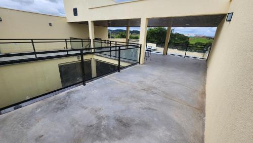 Trindade Casa | Espaço Frente ao Lago