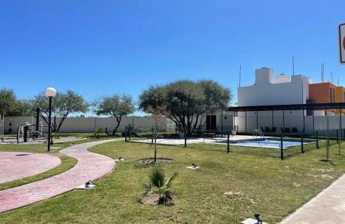 San Luis Potosí Apartamento | Espaciosa casa cerca de zona industrial